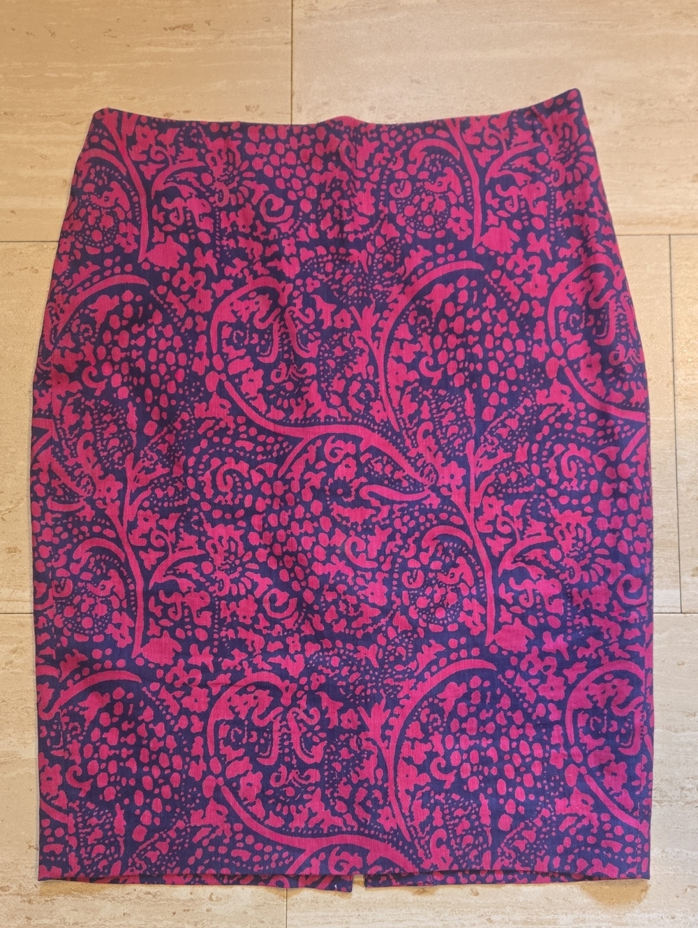Ann Taylor Multi-Color Design Print Linen/Rayon Blend Pencil Skirt